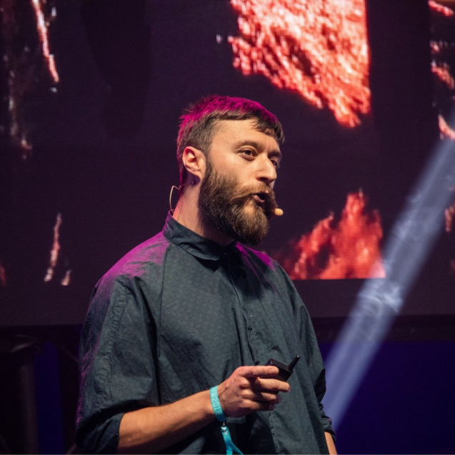 demo-attachment-507-liam-martens-680583-unsplash